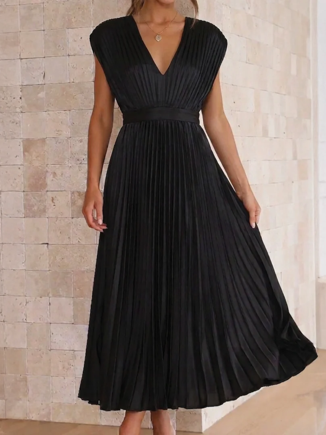 Pleated Maxi Dress Women’s Formal Wedding Guest Outfit