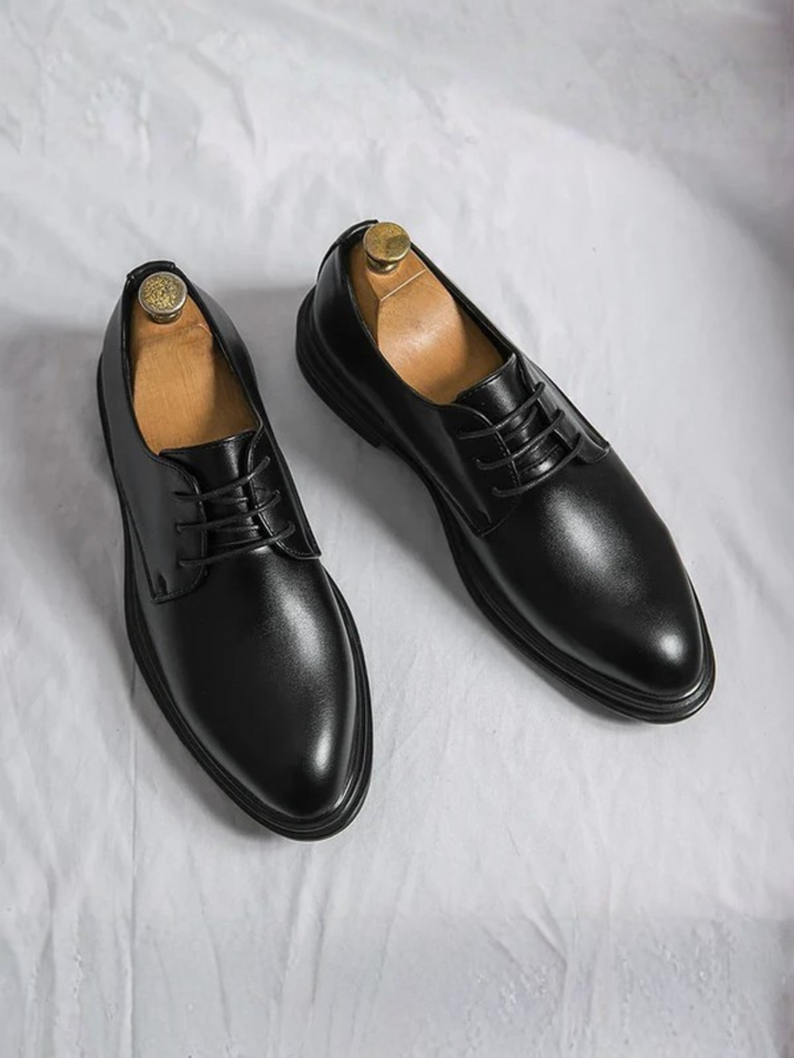 Men's black patent derby dress shoes for weddings and suits