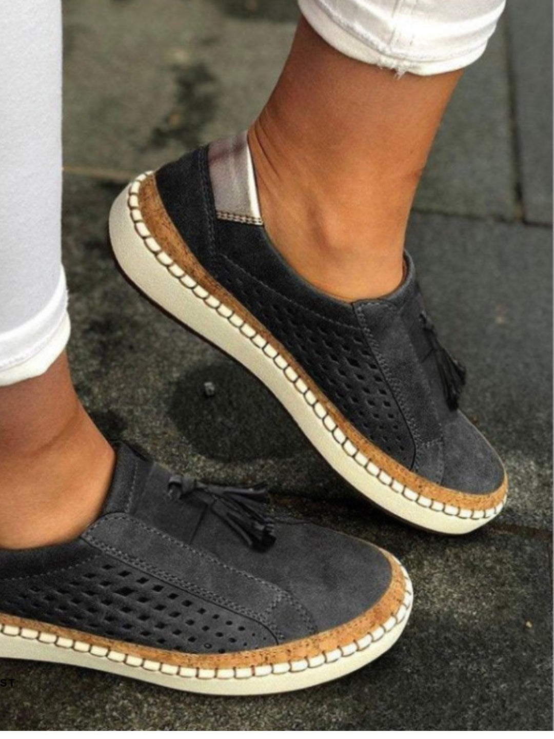 Lightweight Slip-On Shoes for Women Flat Breathable Summer Shoe