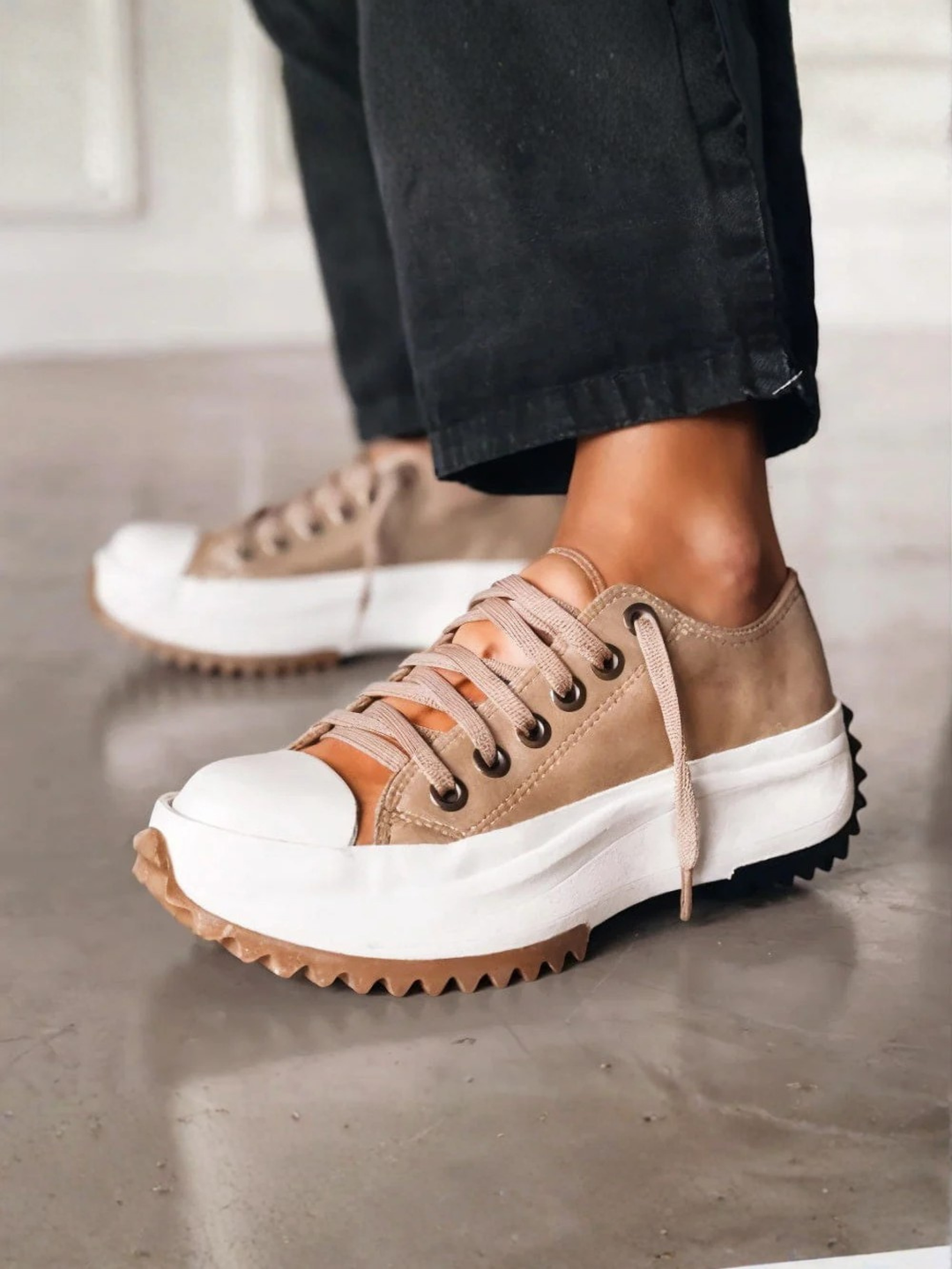 Women's Orthopedic Sneakers for Walking All Day Comfort Support