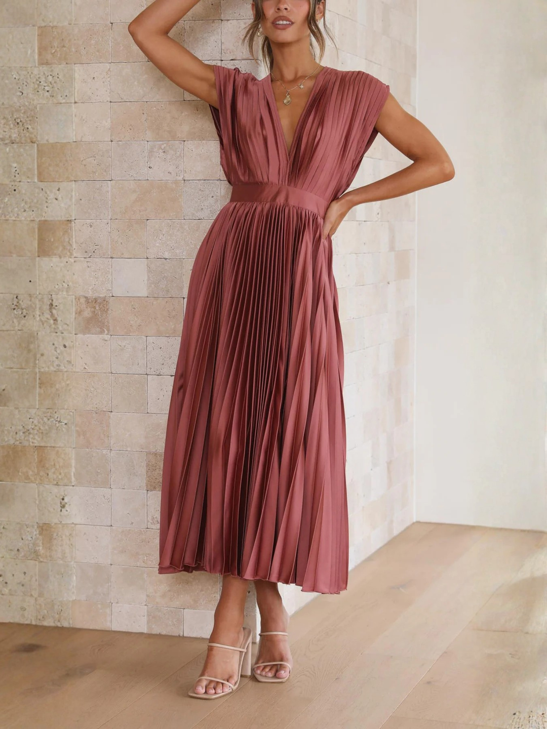 Pleated Maxi Dress Women’s Formal Wedding Guest Outfit