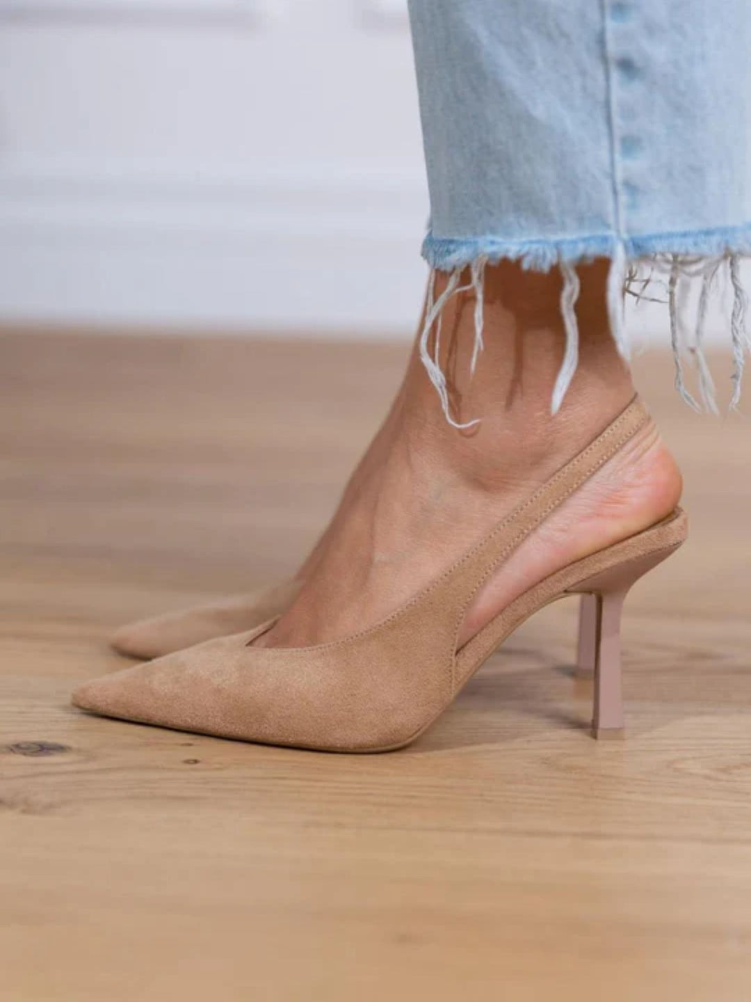 Elegant low heel pumps women for daily wear and events