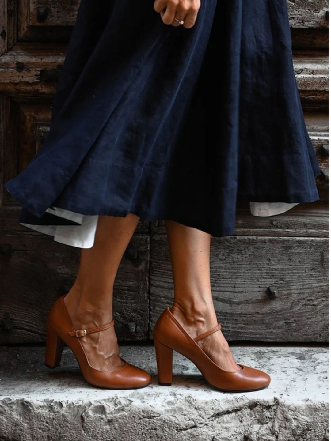 Women low heel sandals comfortable everyday walking shoes