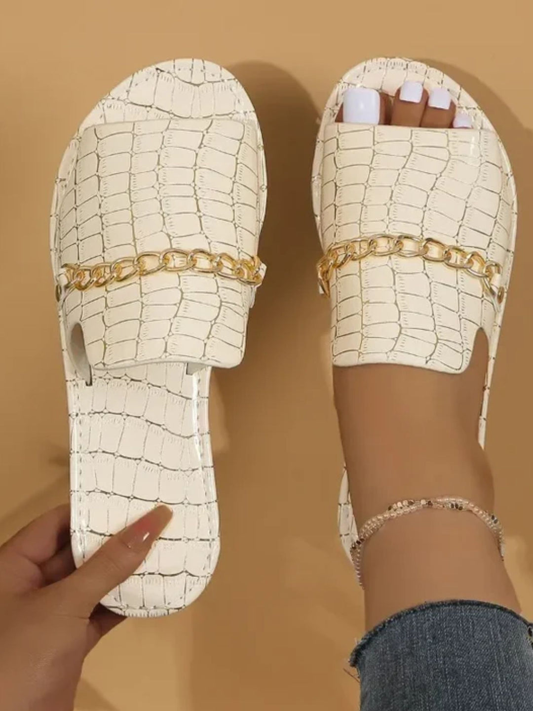 Women's comfortable wedge flip flops cushioned sole beach sandals